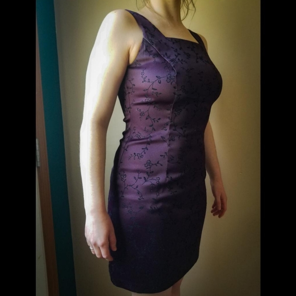 90's Style Mini Cocktail Dress - Picture 2 of 2